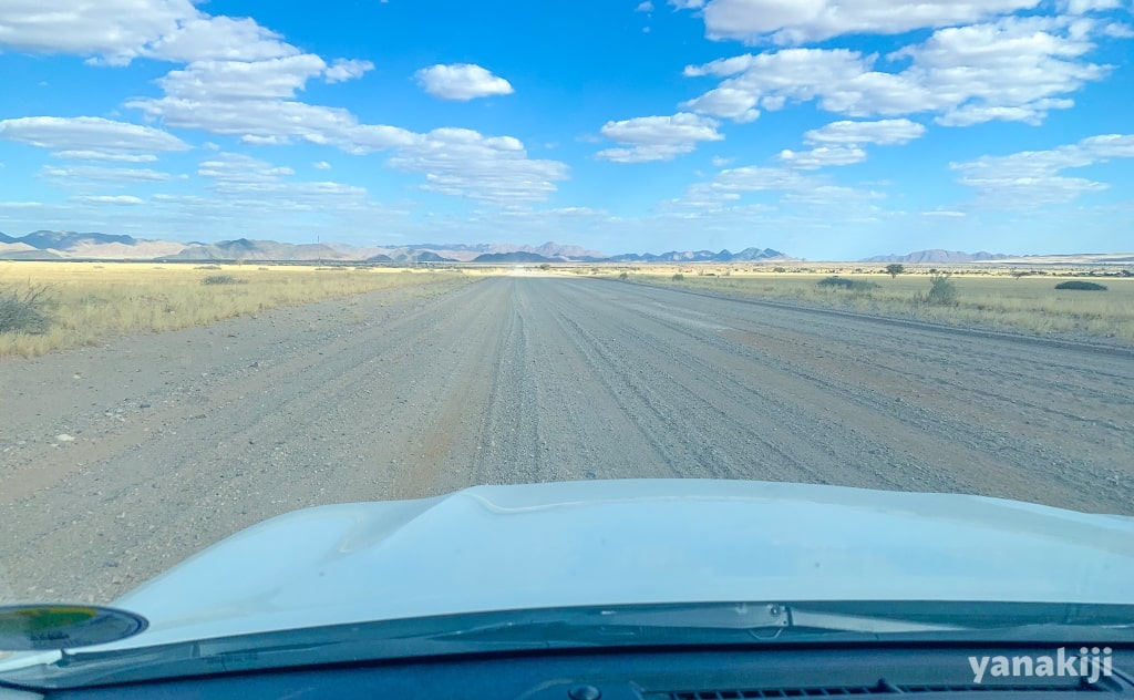 ソリテア出たところの道路
