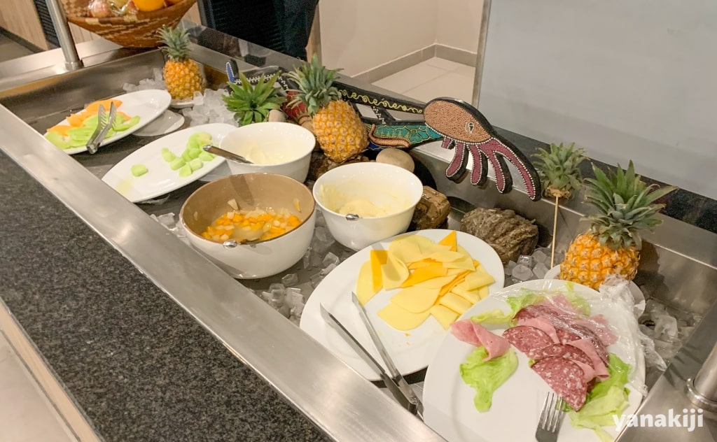 ガンジのビジネスホテルの朝食