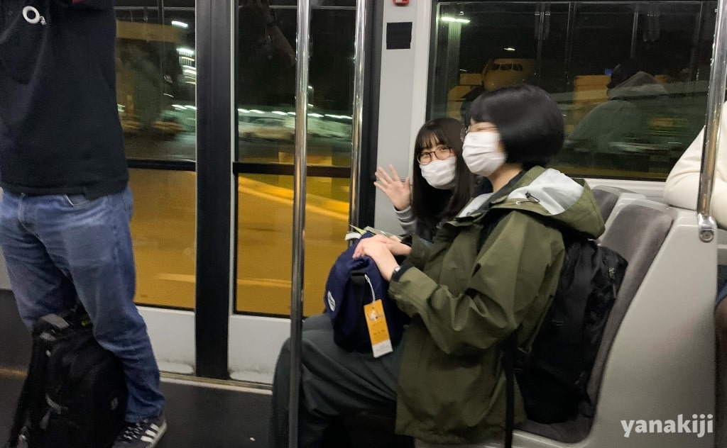 アブダビ空港のバス