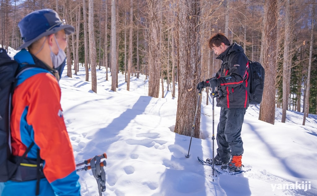 雪山ハイキングの様子