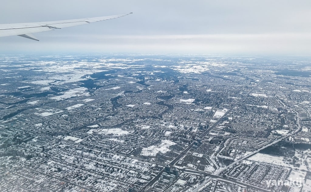 極寒カナダ旅のはじまり。12時間のフライトでトロント(Toronto)へ