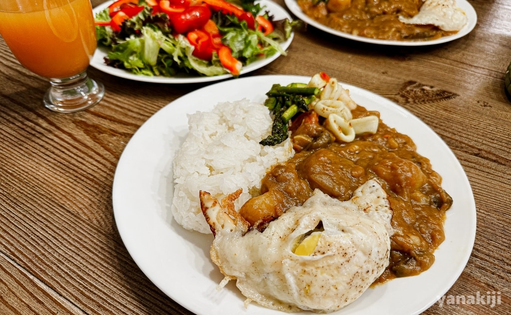 夜ご飯のカレーライス