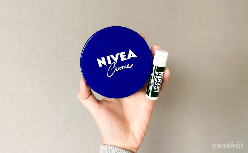 リップクリームとNIVEA