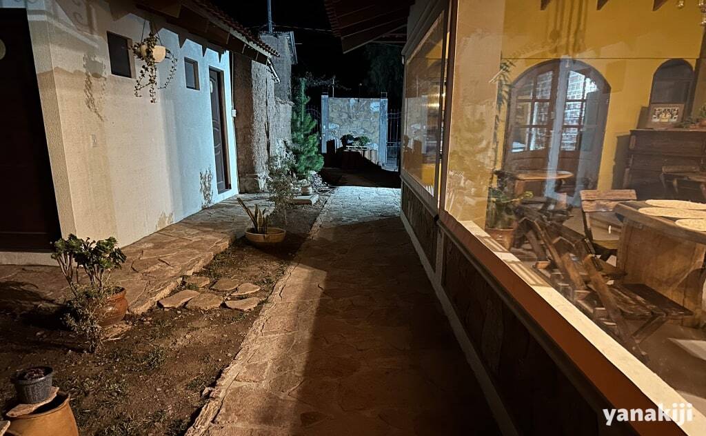 夜明け前_トロトロの宿を出発