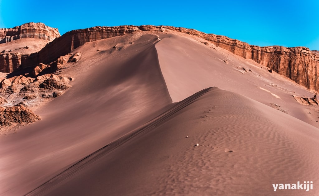 1_Valle-de-la-Lunaの砂漠