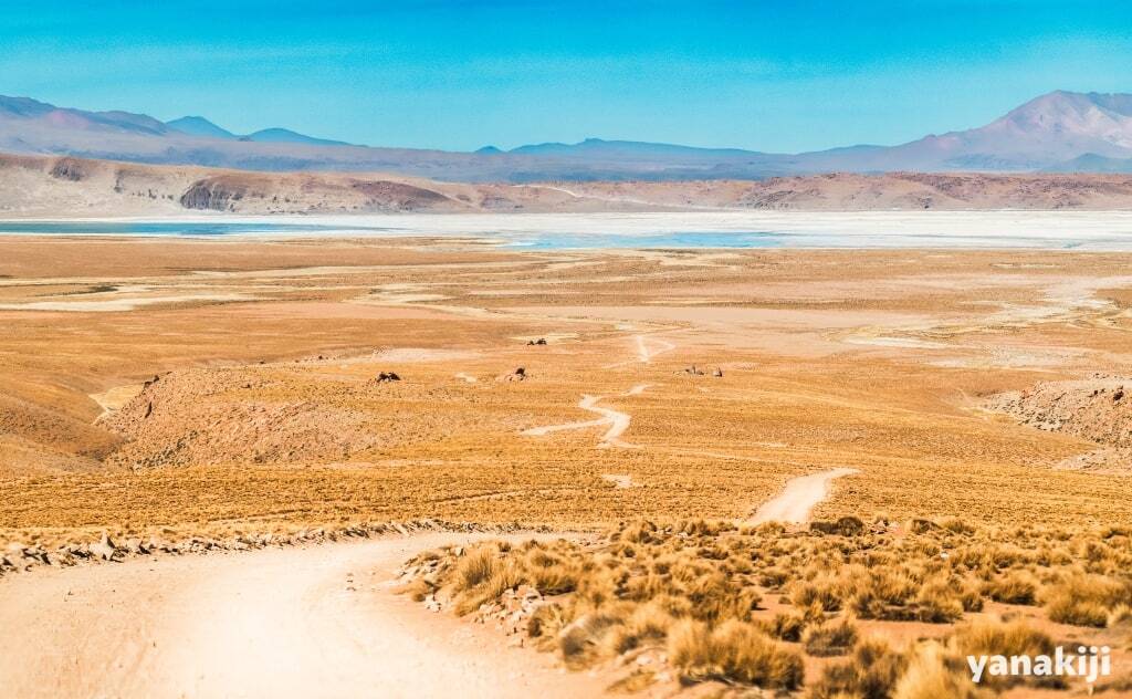 3_パストスグランデス湖が見えてきた