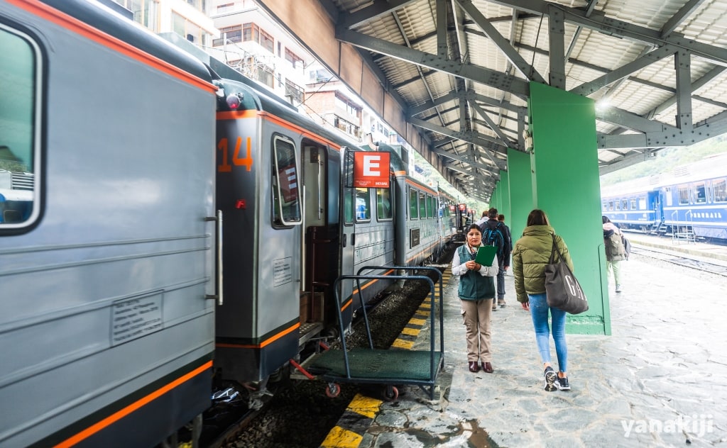 6_列車に乗り込む