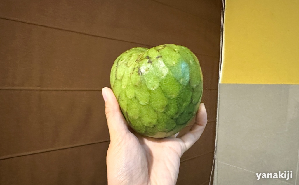チェリモヤ