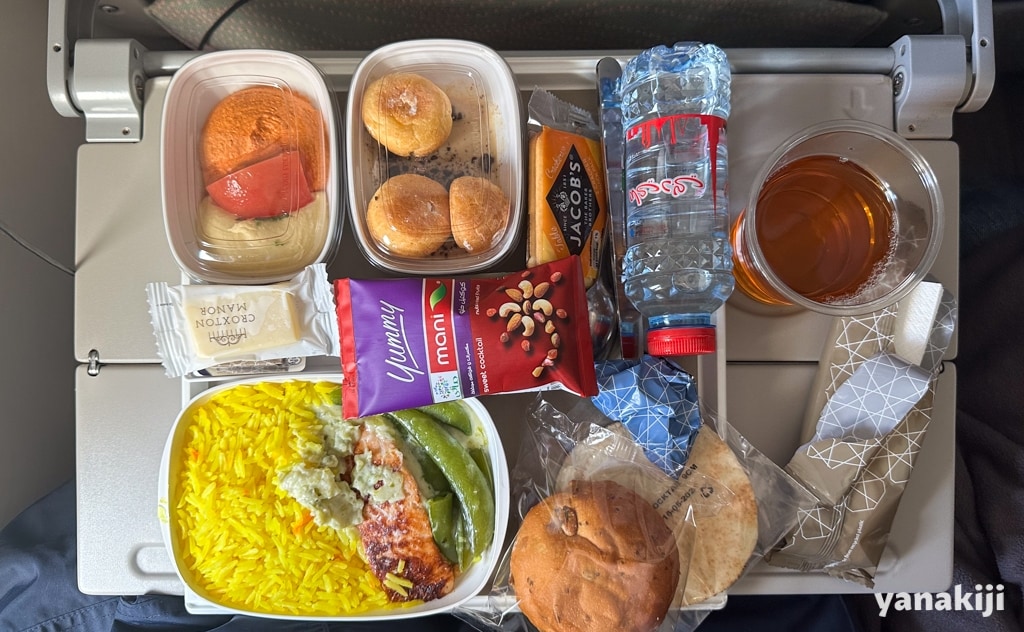 ドバイ→カサブランカの機内食(フィッシュの場合)