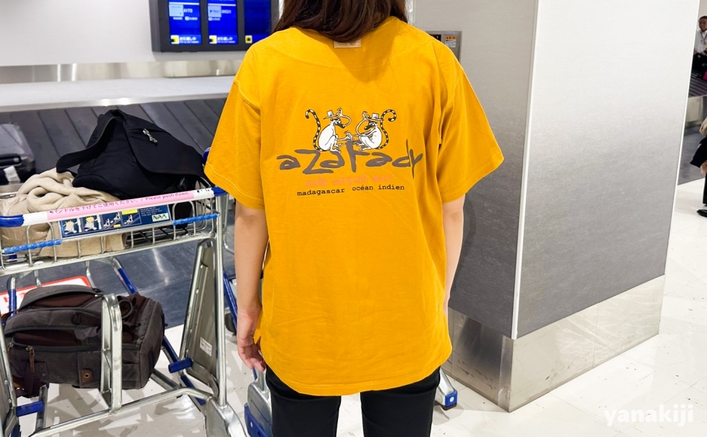 MAKIのTシャツを着たやなぎー