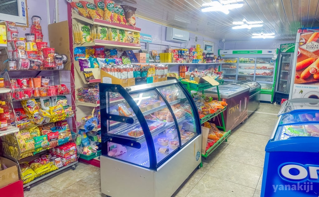 売店のホットスナックコーナー