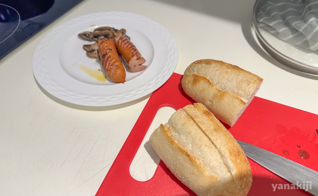 明日のホットドッグを仕込む