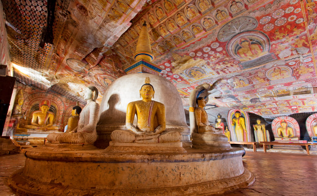 スリランカはなぜ仏教国家になったのか？仏歯寺と歴史から読み解く深い信仰のルーツ