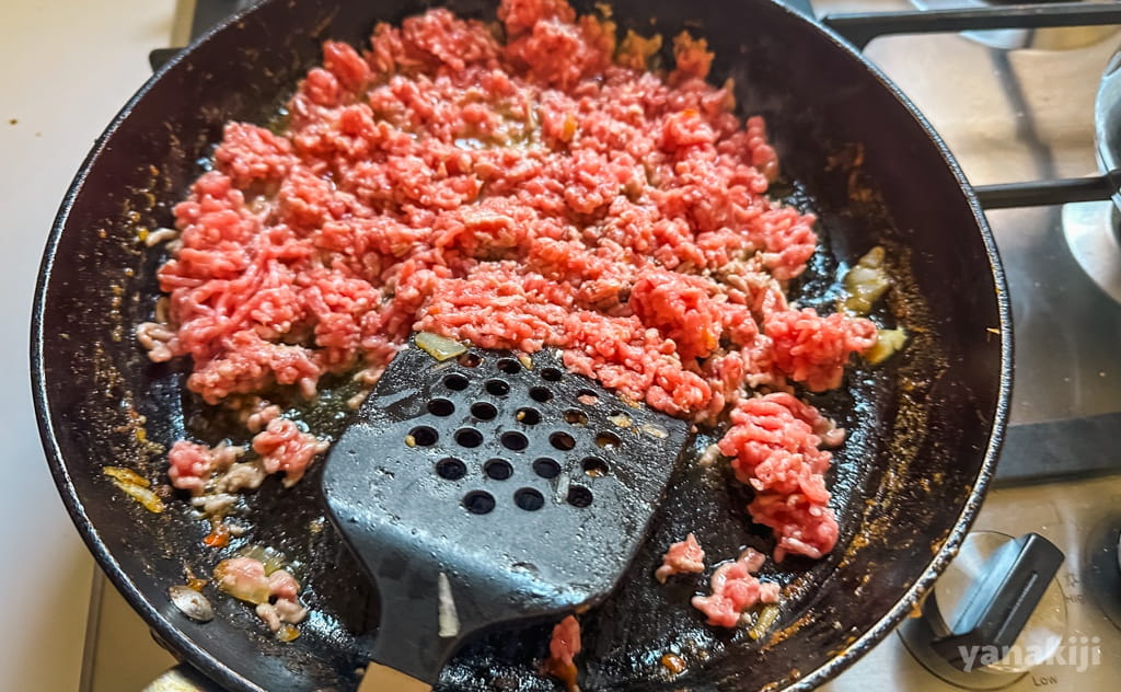 タコスに挟むひき肉